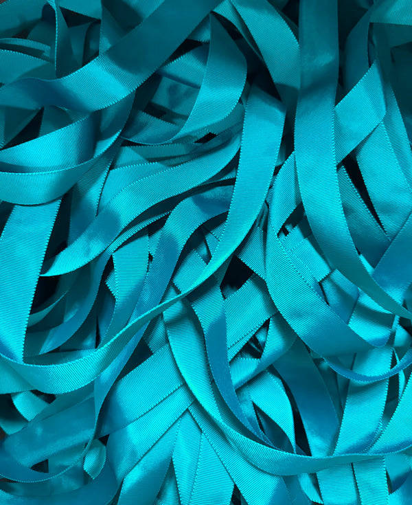 "Tailfeathers" 1-1/2" Solid Grosgrain Ribbon